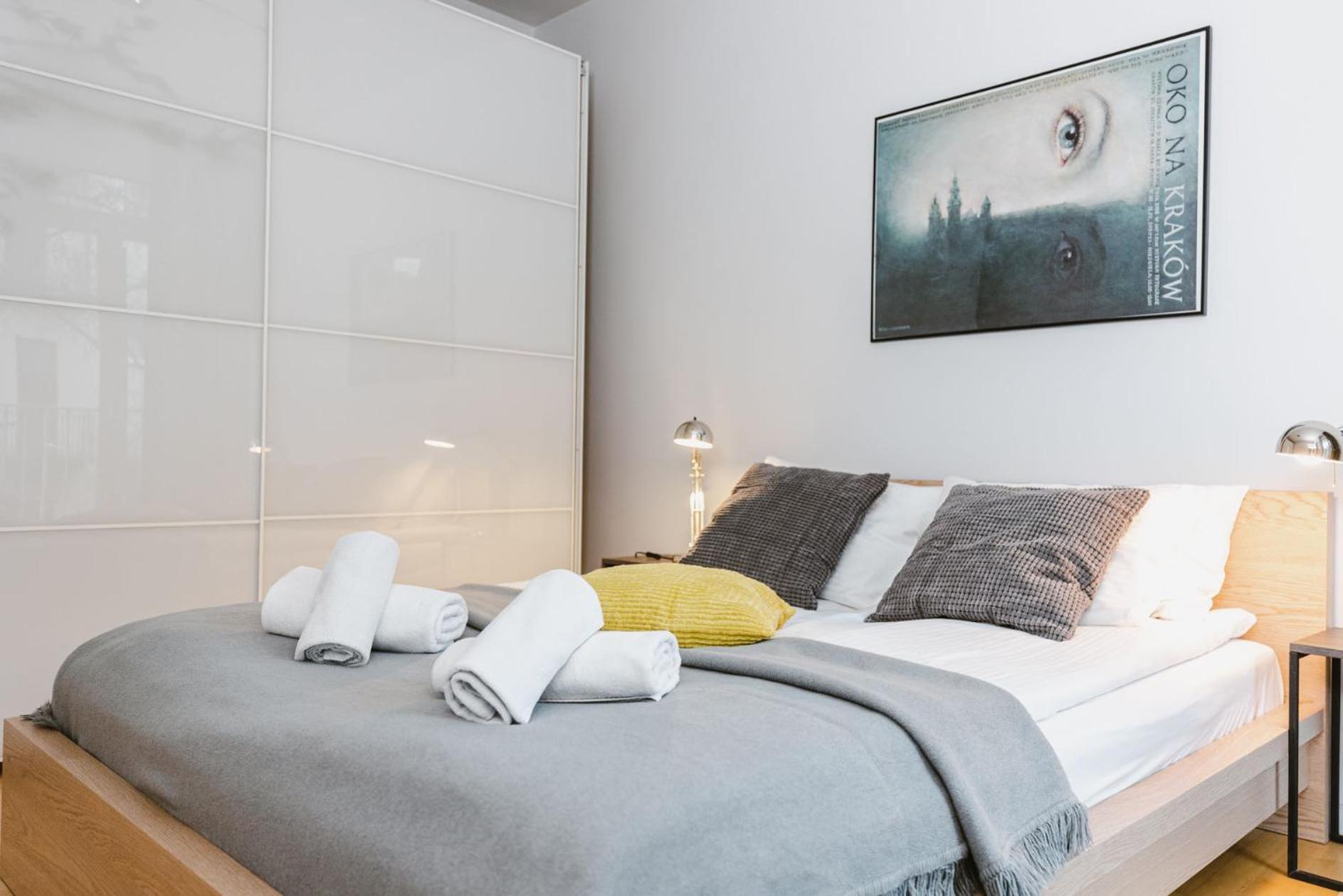Yourplace Central Apartments Krakow Bagian luar foto