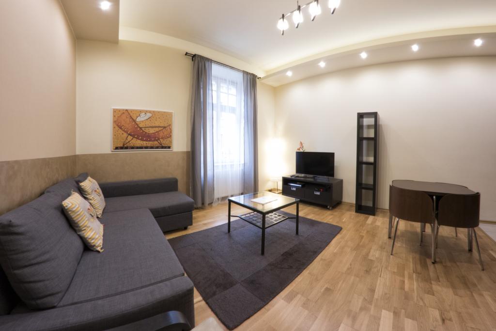 Yourplace Central Apartments Krakow Bagian luar foto