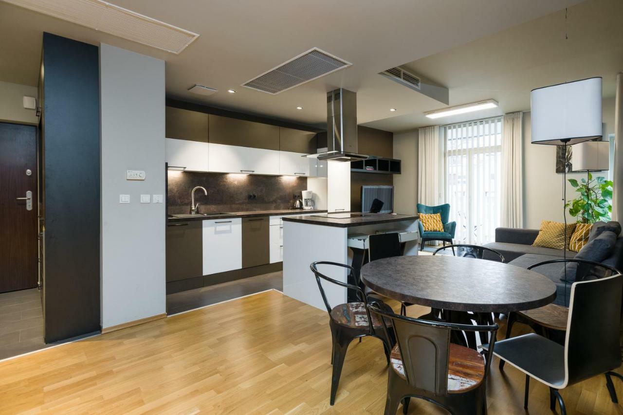 Yourplace Central Apartments Krakow Bagian luar foto