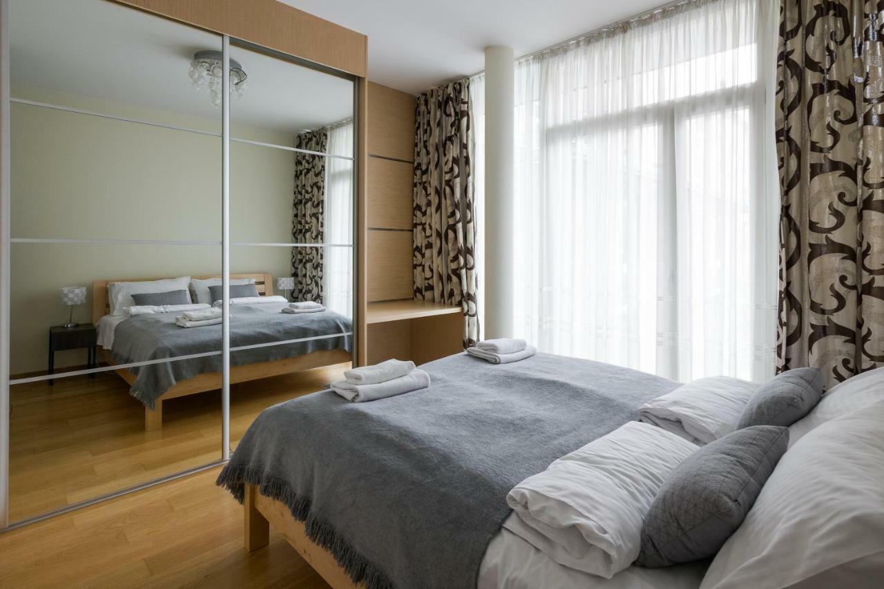 Yourplace Central Apartments Krakow Bagian luar foto